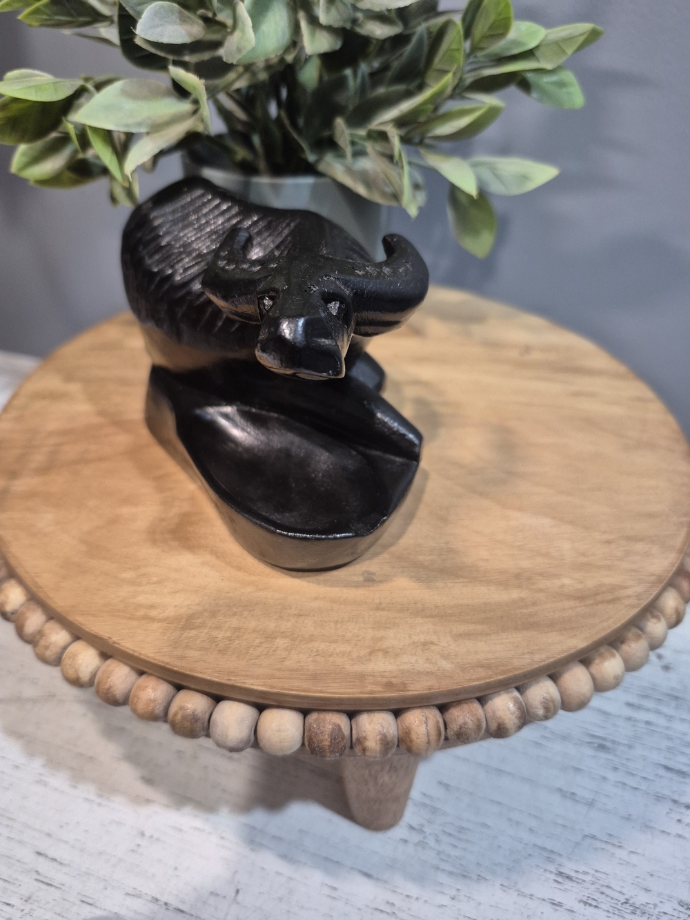 Vintage Hand-Carved Black Wood Buffalo Ash Tray Excellent Condition - Picture 4 of 12